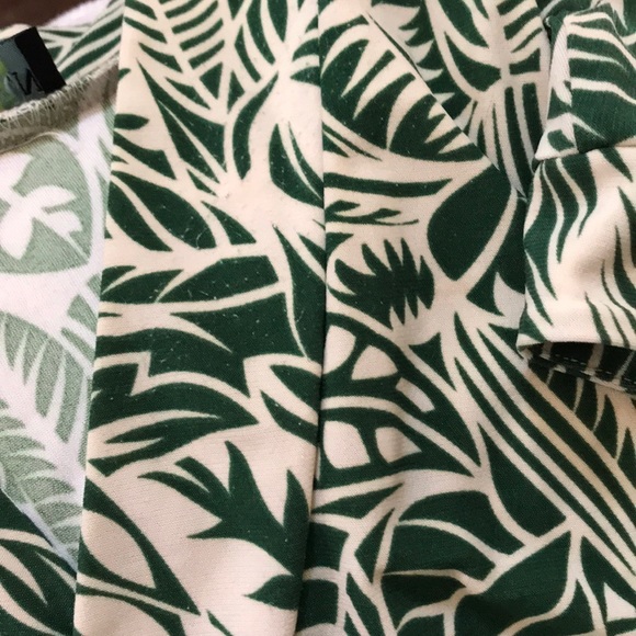 🌵HP🌵Olian Leaf Print Maternity Wrap Dress - Picture 4 of 5